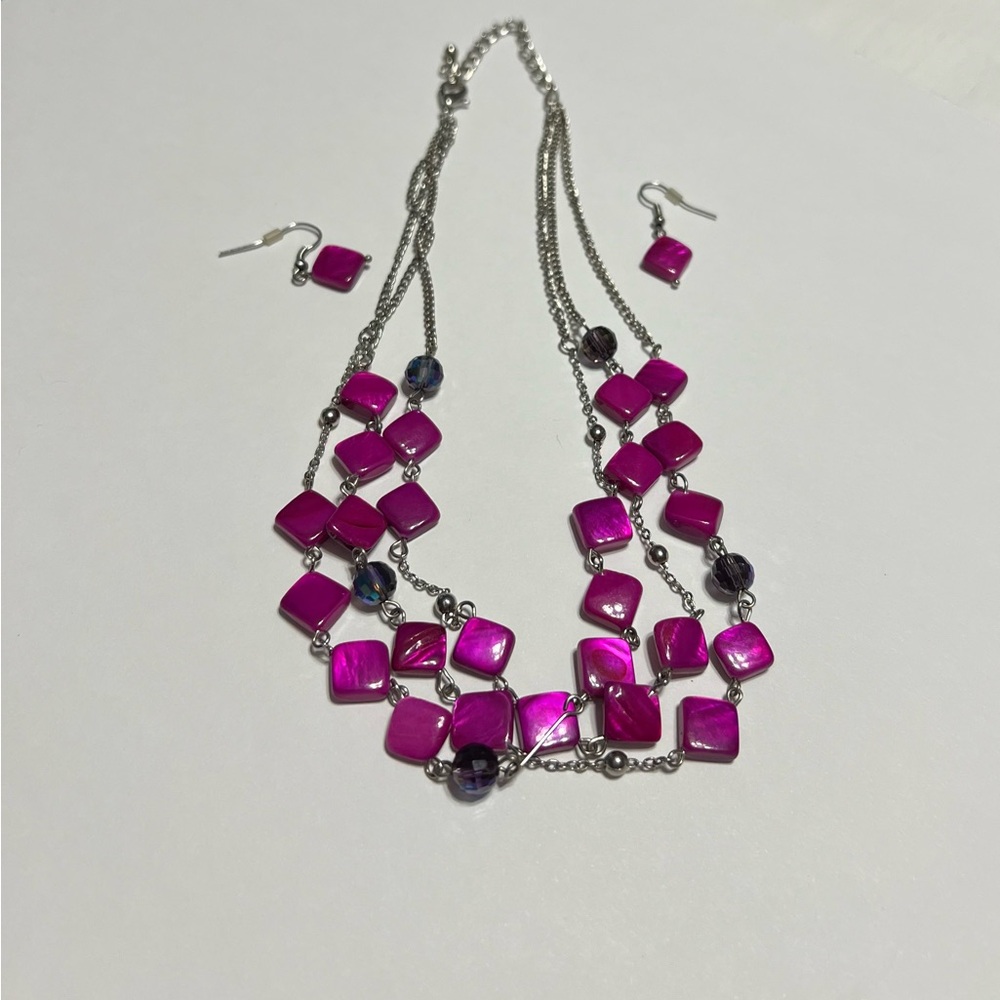 Pink three chain necklace with matching earring’s